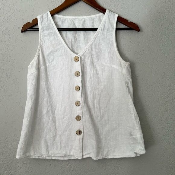 Women's White Button Front Breezy Tank Top - Picture 2 of 12